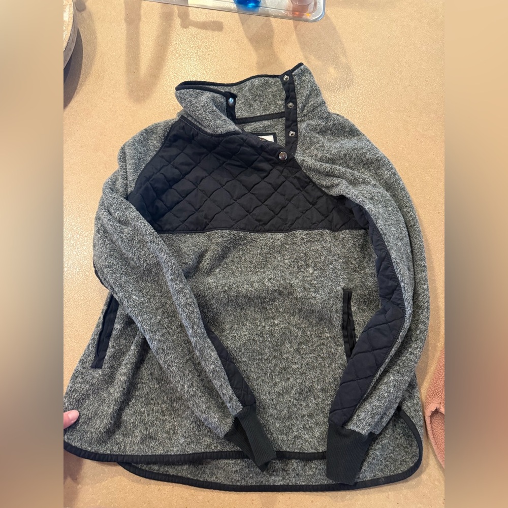 Abercrombie & Fitch asymmetrical snap fleece pullover size medium